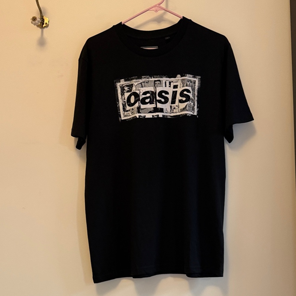 {Oasis} t-shirt
